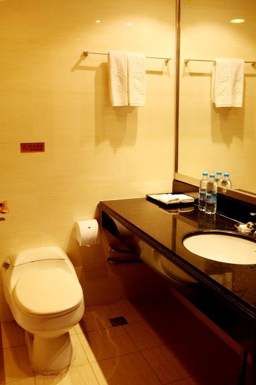 Tianhong Hotel Heze Room photo